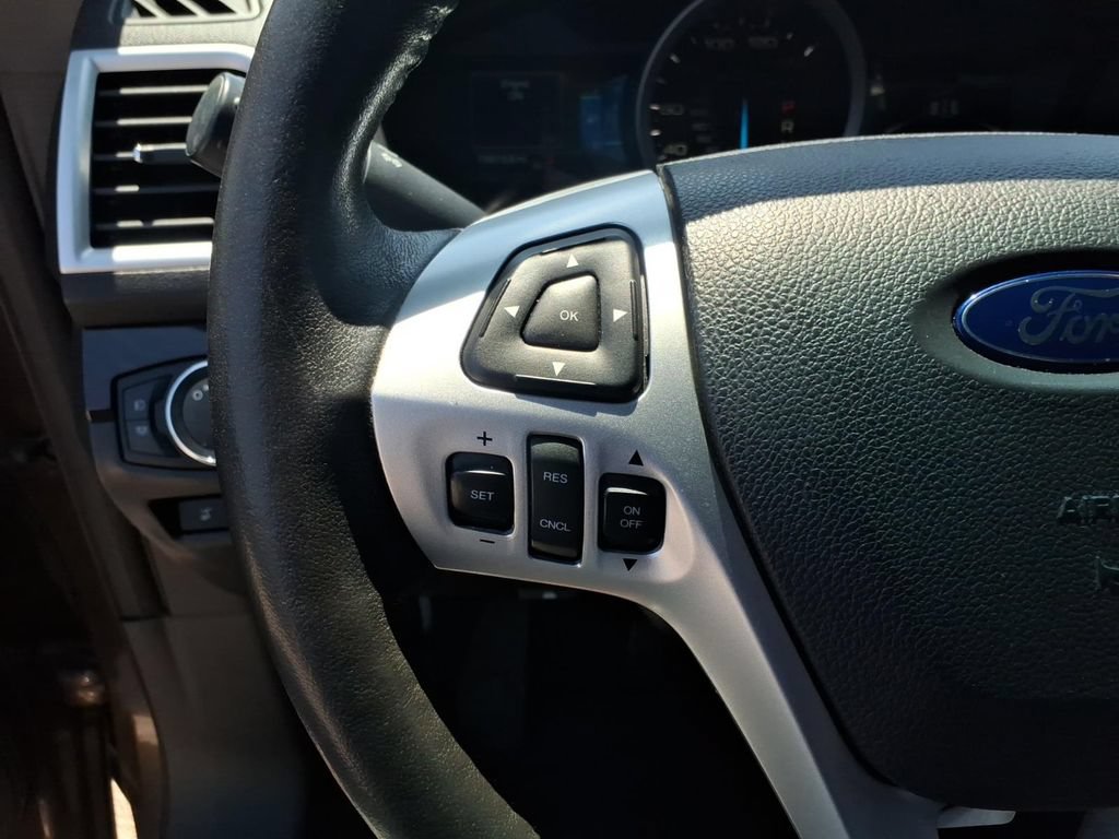 Used 2015 Ford Explorer Limited w/ Equipment Group 301A FWD image 19