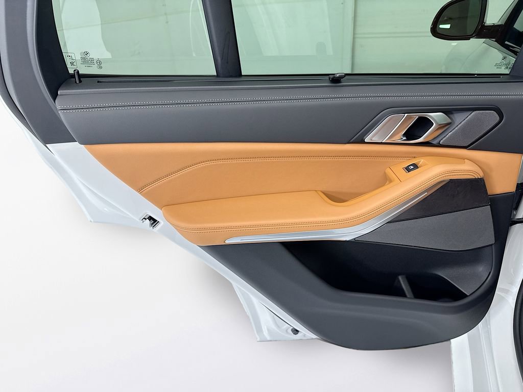 New 2026 BMW X5 xDrive40i w/ Executive Package image 25