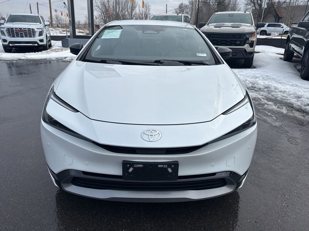 Used 2024 Toyota Prius XLE image 8