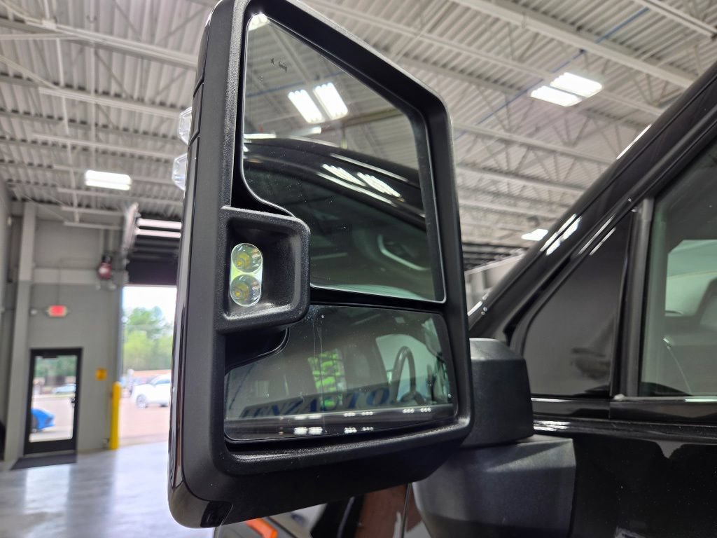 Used 2024 GMC Sierra 2500 AT4 w/ Technology Package AWD/4WD image 24