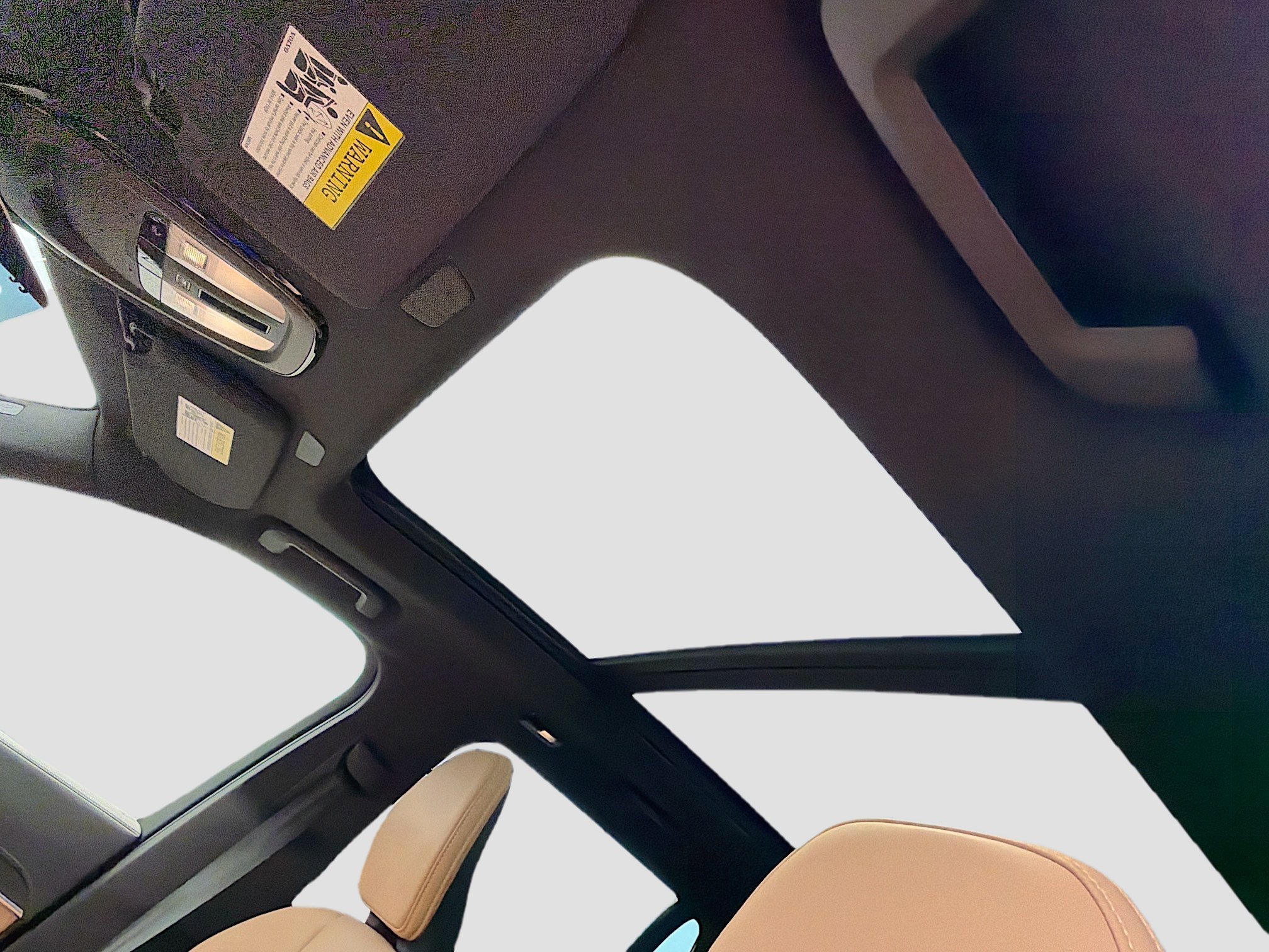 Used 2025 Volvo XC90 B6 Ultra w/ Protection Package Premier image 28