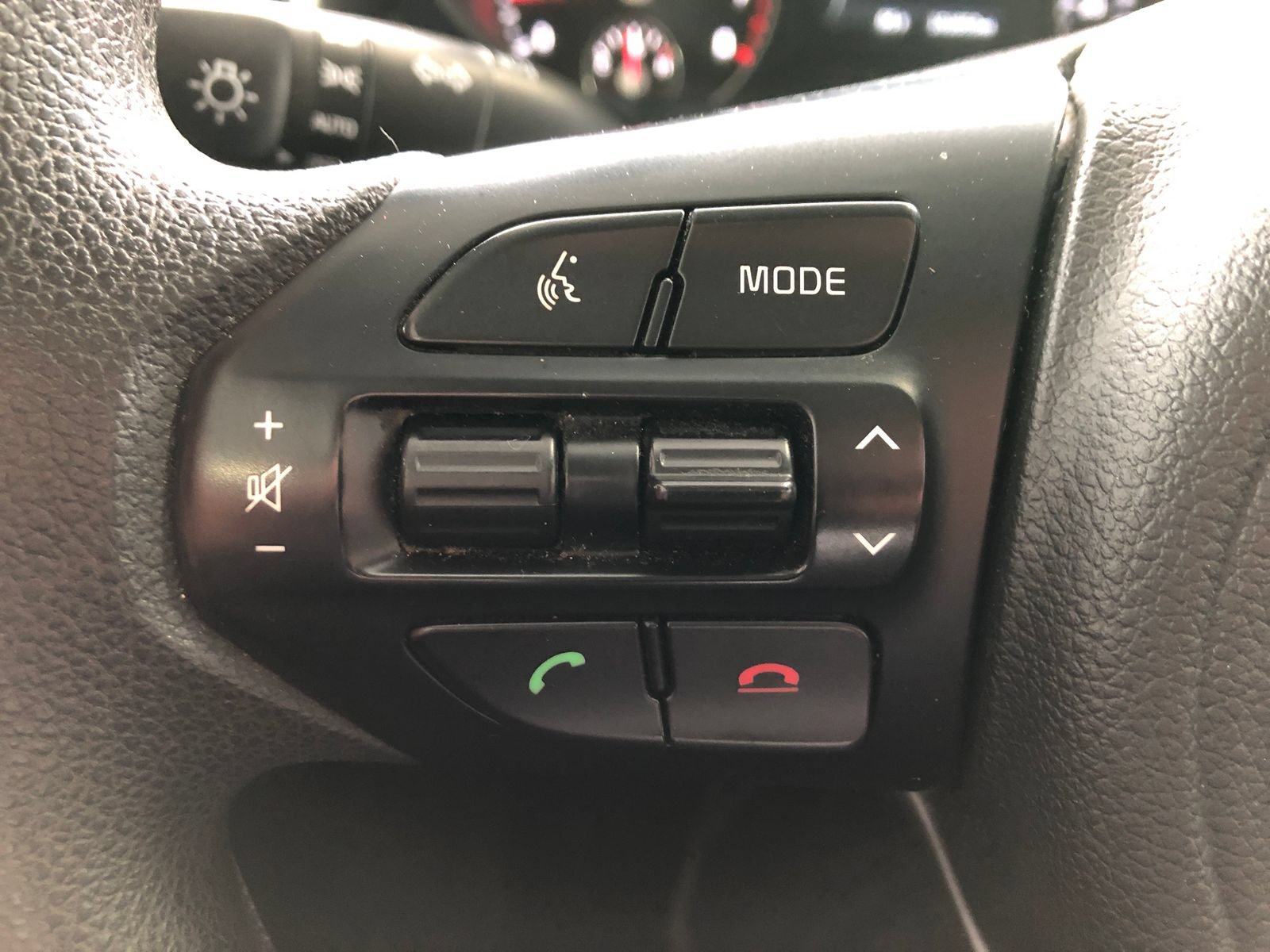 Used 2018 Kia Sorento L FWD image 36