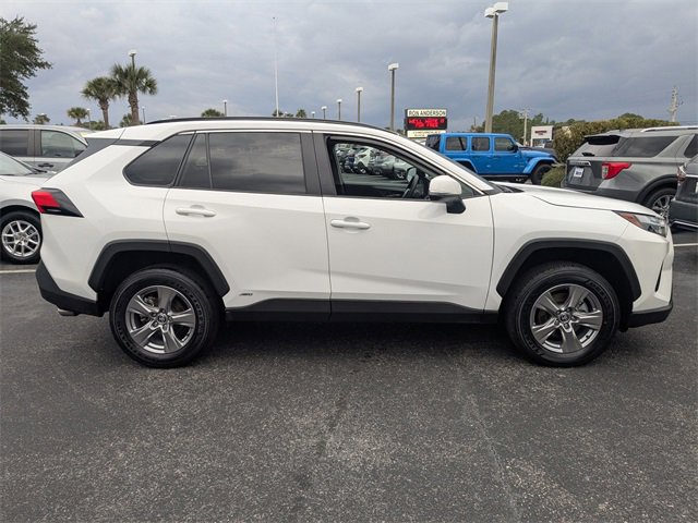 Used 2025 Toyota RAV4 XLE image 3