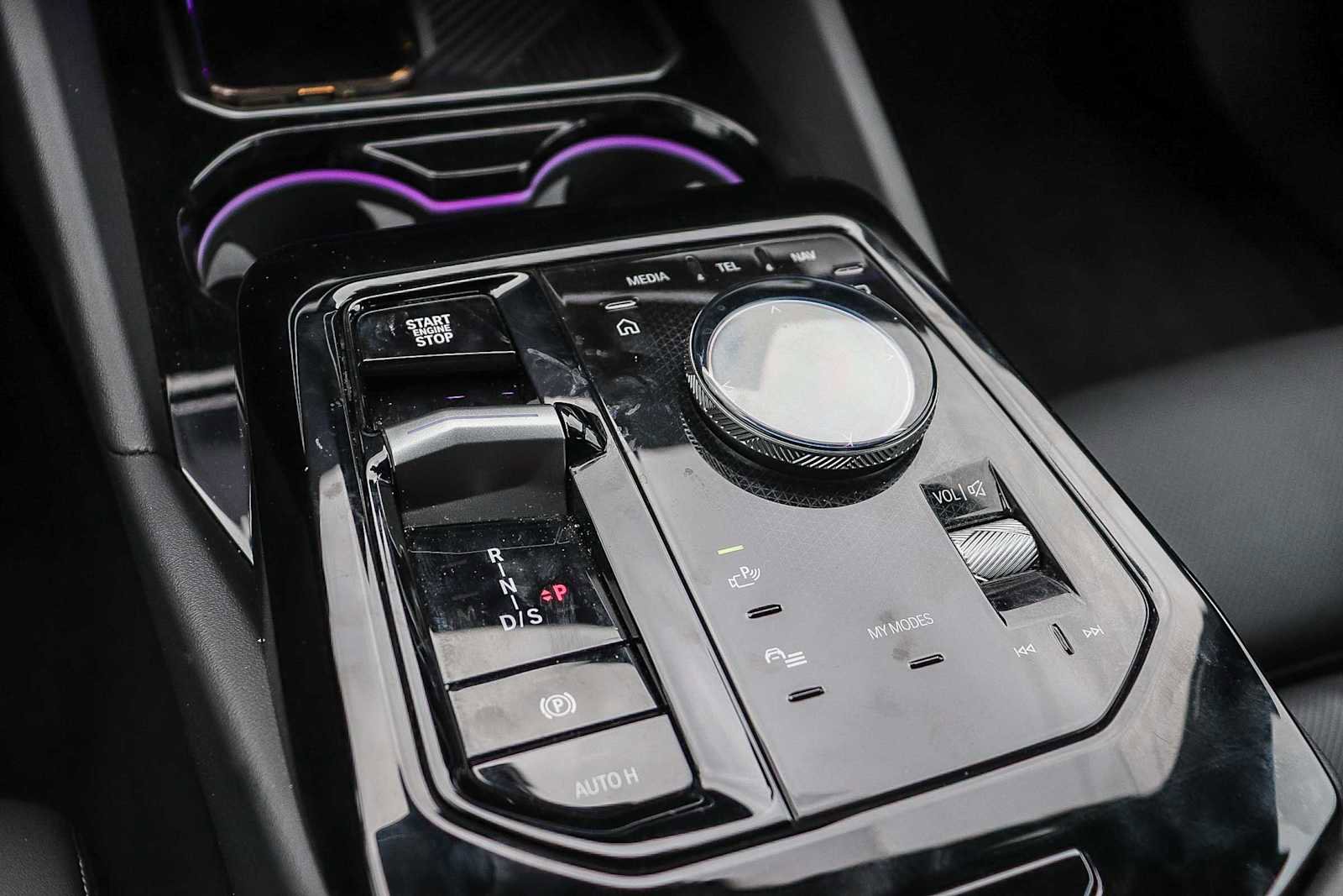 Used 2024 BMW 540i xDrive w/ Premium Package image 24