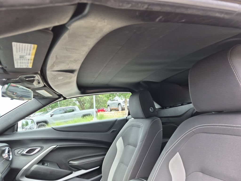Used 2018 Chevrolet Camaro LT RWD image 26