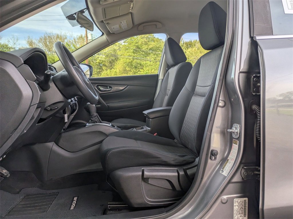 Used 2017 Nissan Rogue S image 12