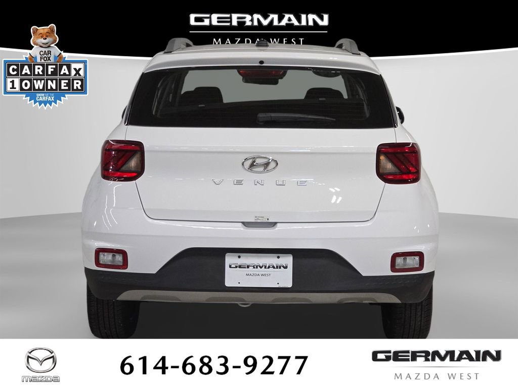Used 2024 Hyundai Venue SEL FWD image 9