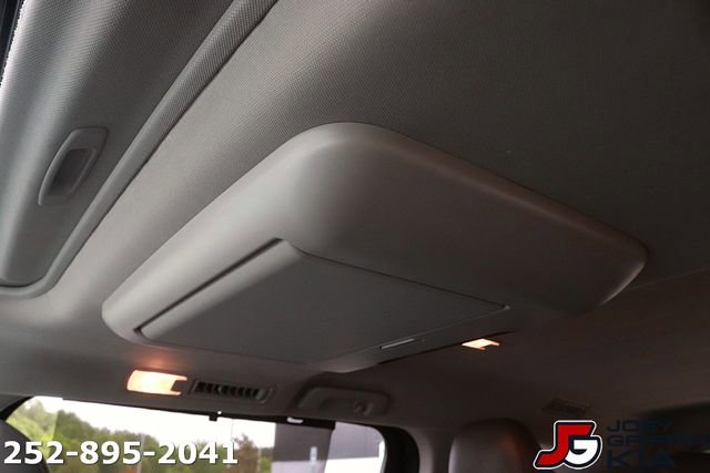 Used 2022 Toyota Sienna Limited FWD image 33
