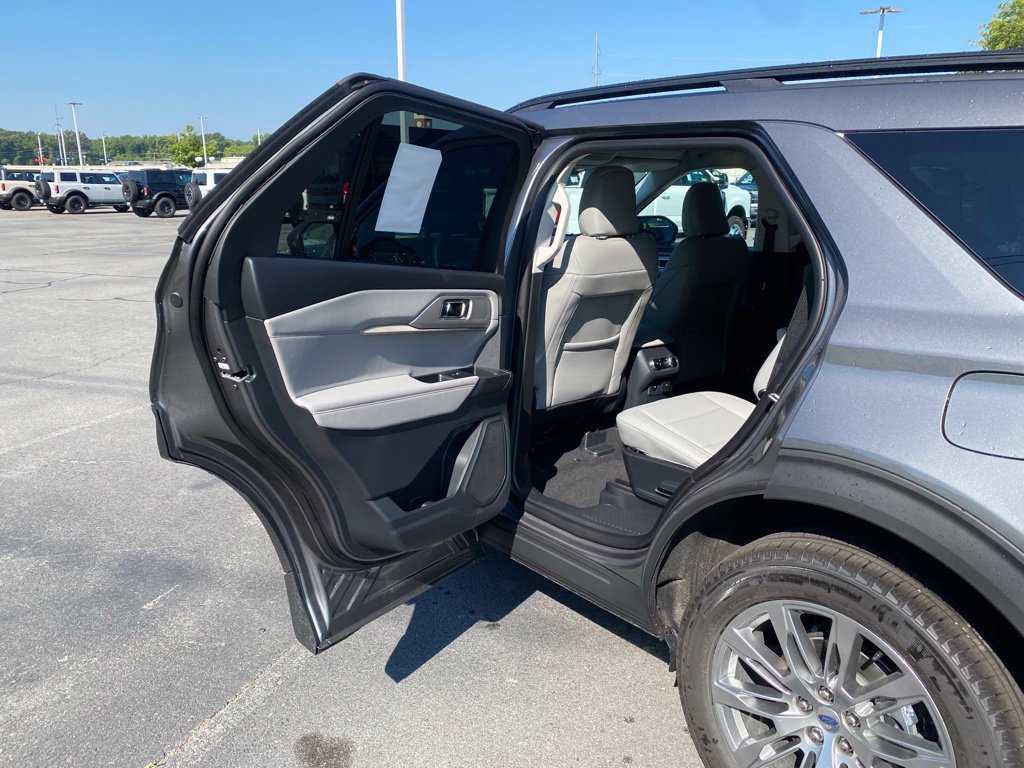 New 2026 Ford Explorer Active w/ Active Comfort Package AWD/4WD image 26