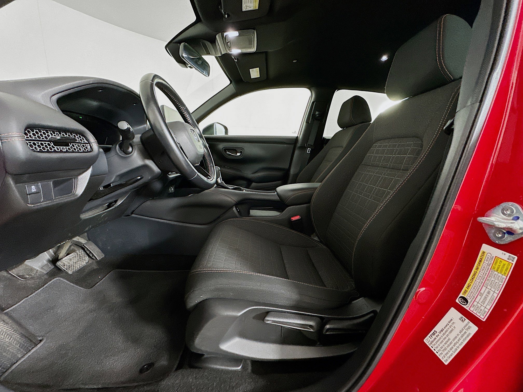 Used 2025 Honda HR-V Sport image 13