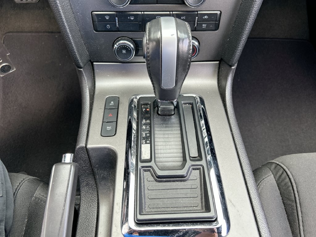 Used 2014 Ford Mustang Coupe RWD image 17