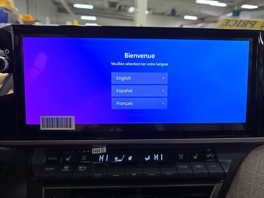 Used 2025 Toyota Camry XLE w/ Premium Plus Package image 23