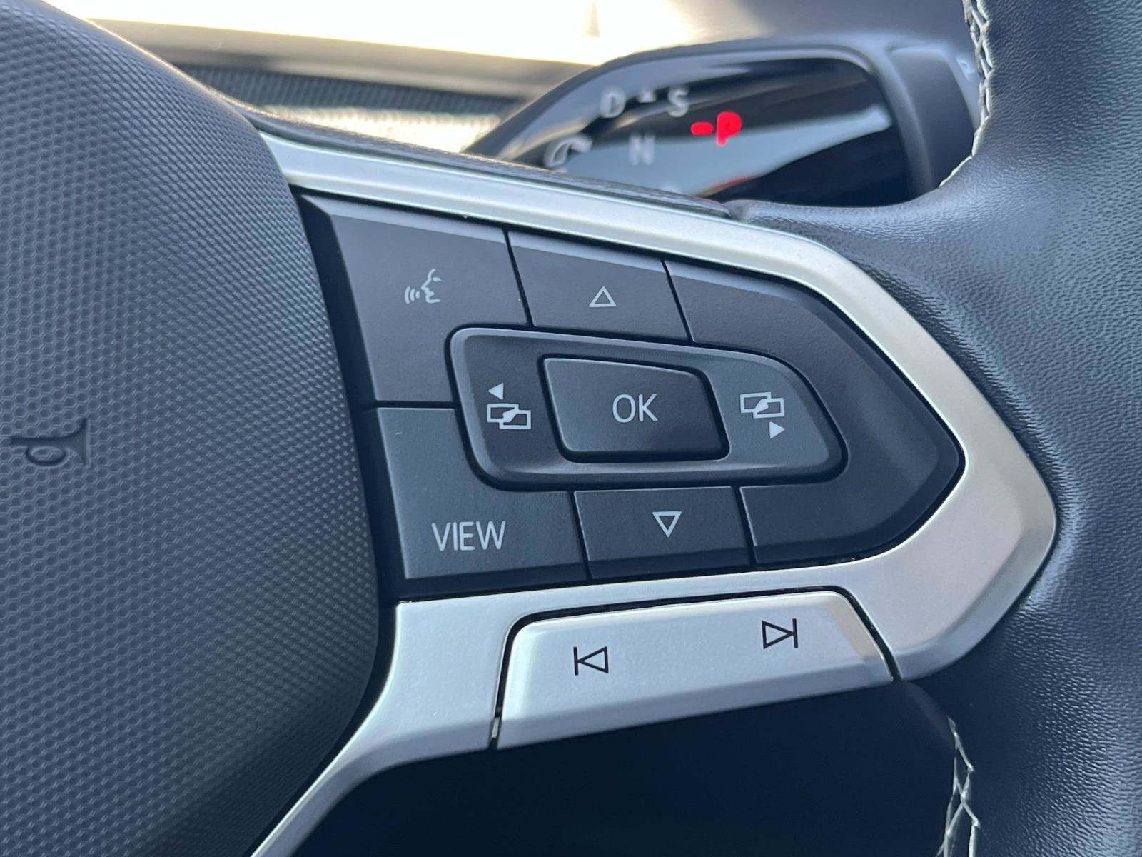 Certified 2025 Volkswagen Tiguan S FWD image 10