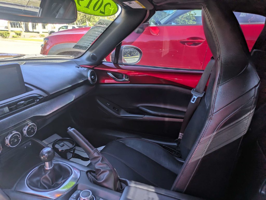 Used 2019 MAZDA MX-5 Miata RF Grand Touring w/ GT-S Package RWD image 12