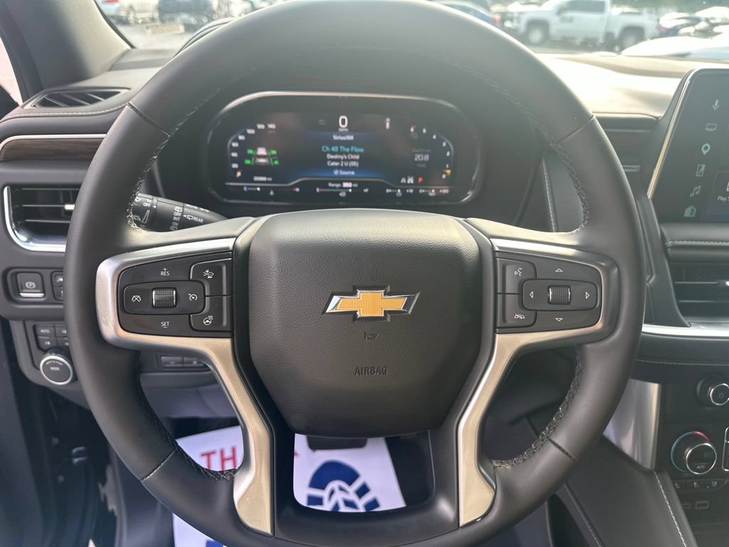 Used 2023 Chevrolet Suburban Premier AWD/4WD image 16