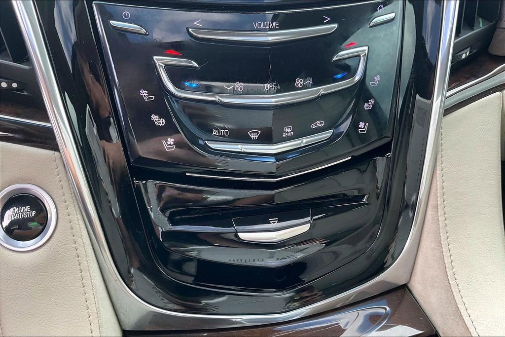 Used 2016 Cadillac Escalade Premium AWD/4WD image 33