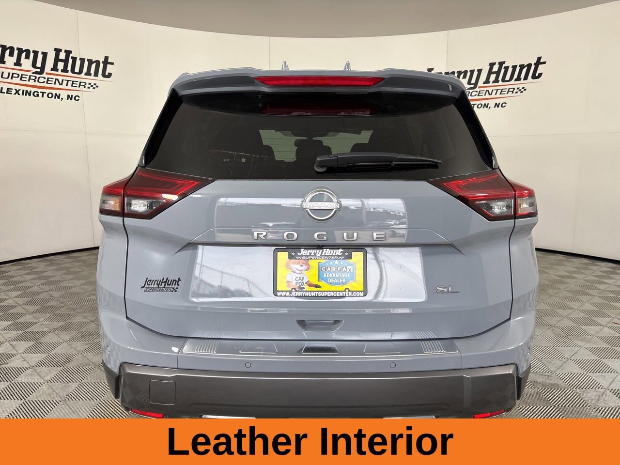 Used 2025 Nissan Rogue SL w/ Tech Package image 6