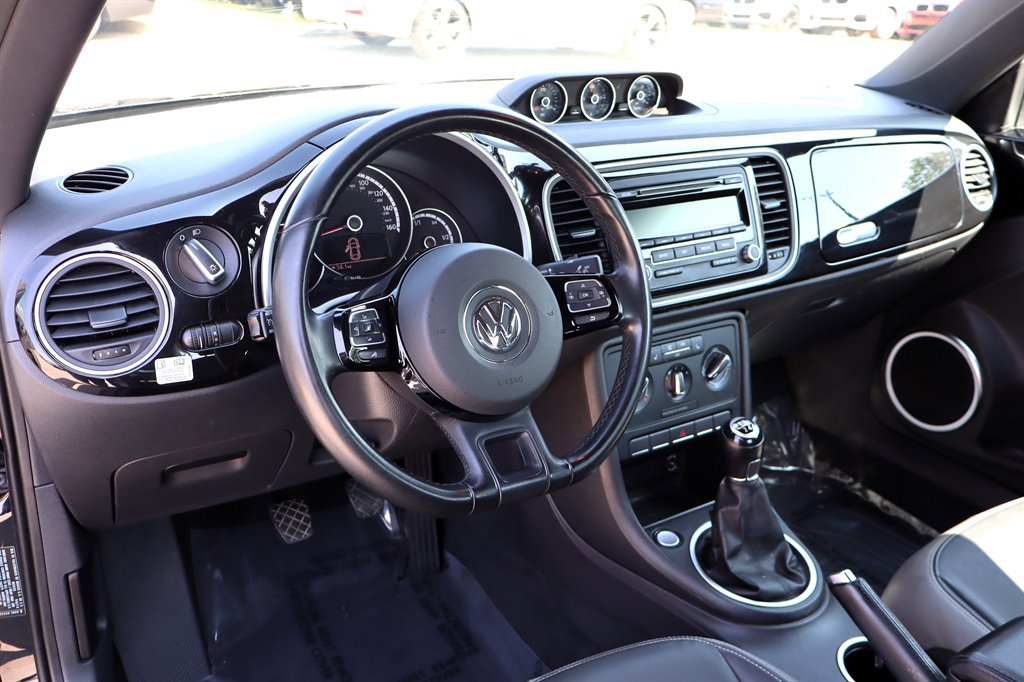 Used 2013 Volkswagen Beetle TDI FWD image 14