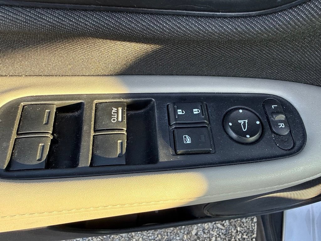 Used 2022 Honda HR-V LX image 15