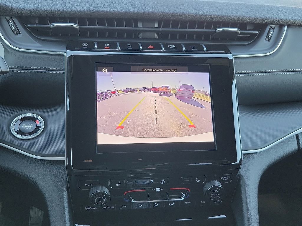 New 2025 Jeep Grand Cherokee L Laredo image 15