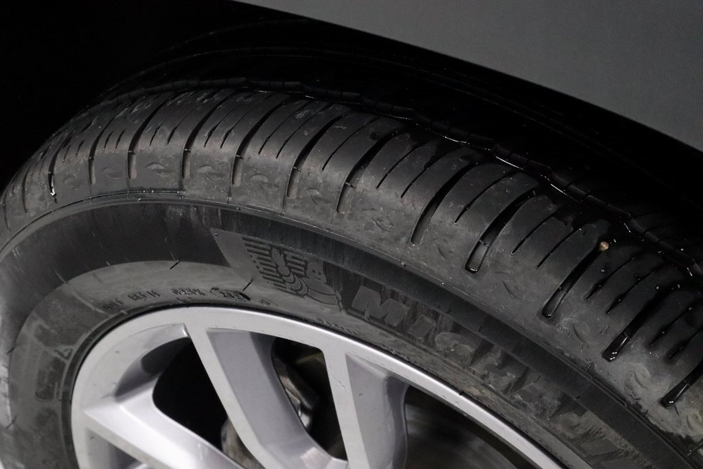 Used 2024 GMC Terrain SLT image 20