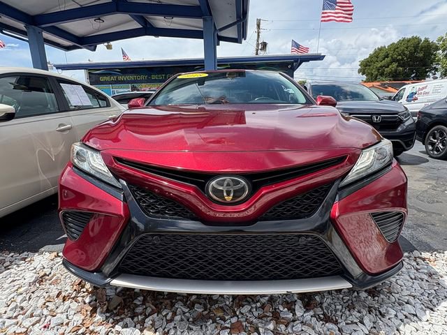 Used 2018 Toyota Camry XSE image 4