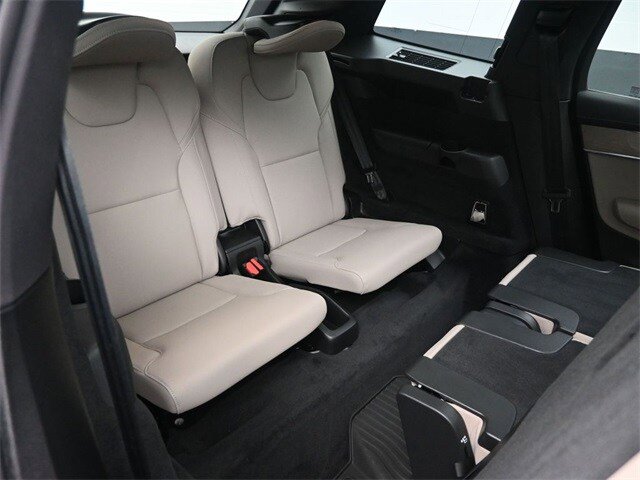 Used 2026 Volvo XC90 B6 Plus w/ Protection Package Premier AWD/4WD image 28