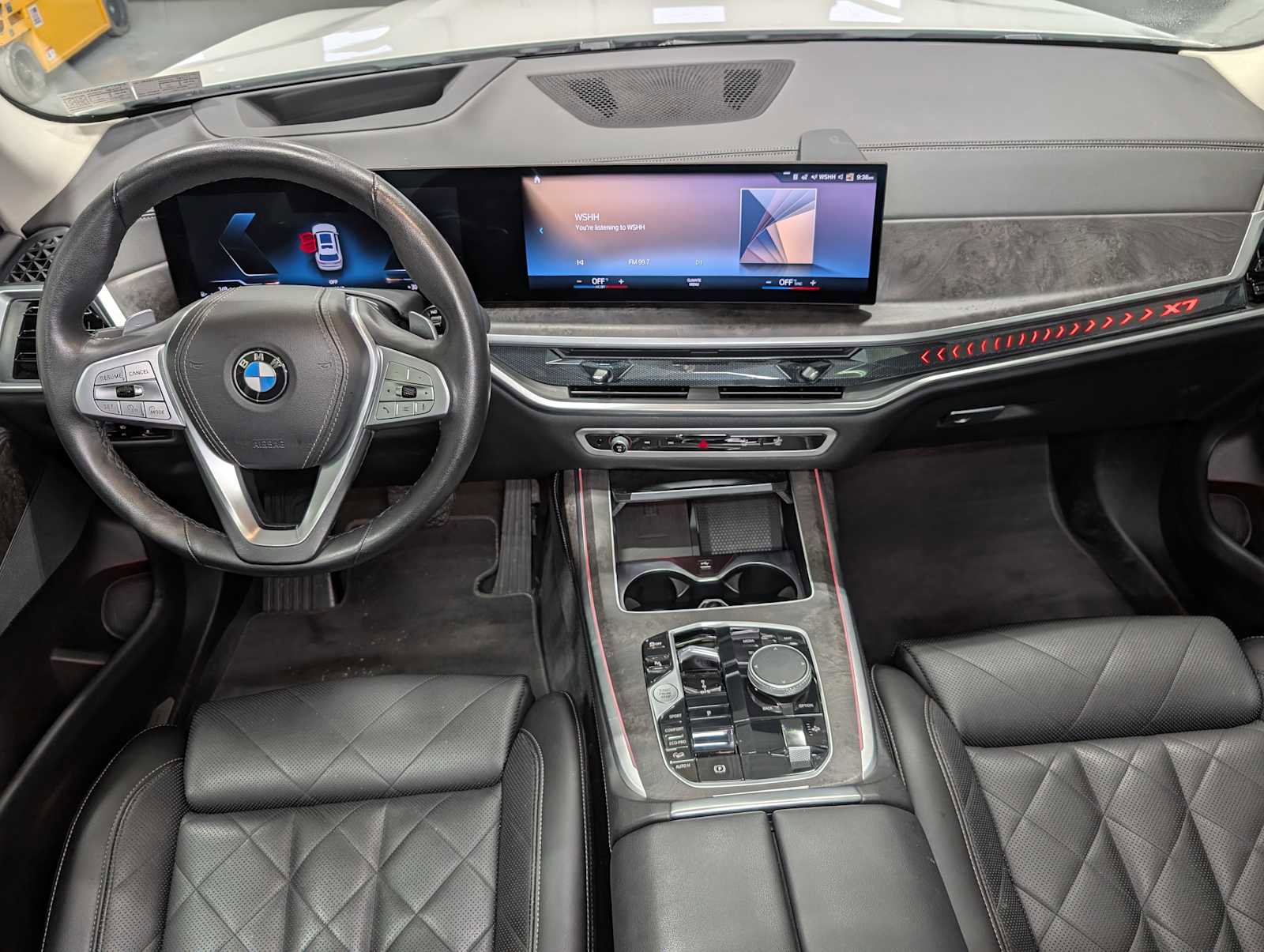 Used 2023 BMW X7 xDrive40i w/ Climate Comfort Package image 17