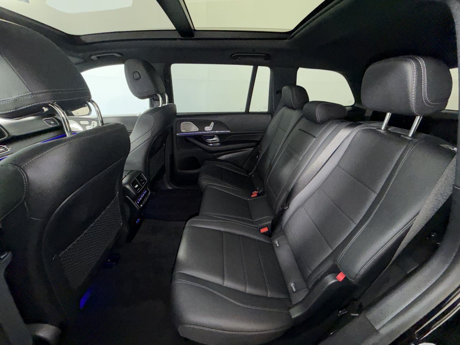 Used 2025 Mercedes-Benz GLS 450 4MATIC image 25