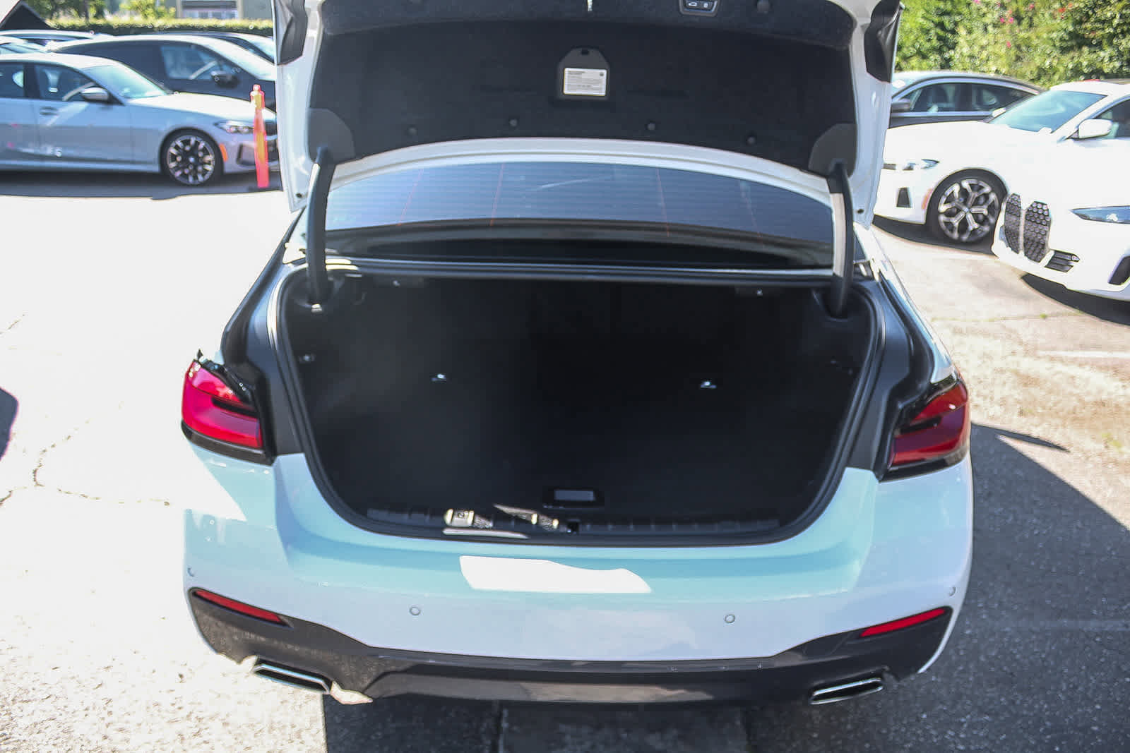 Certified 2023 BMW 530e w/ M Sport Package image 25