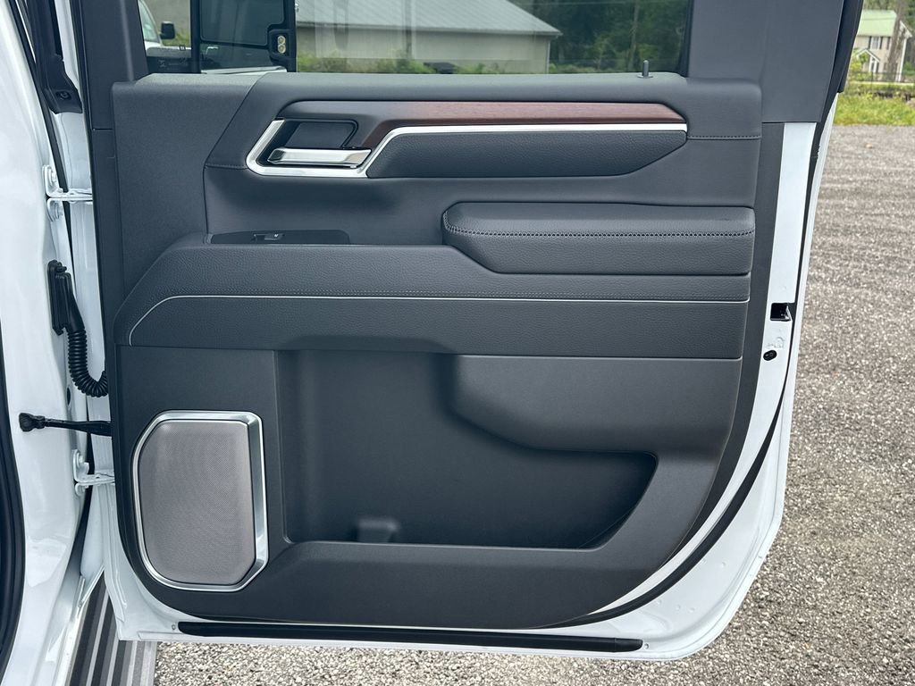 New 2026 GMC Sierra 3500 Denali w/ Denali Reserve Package image 17