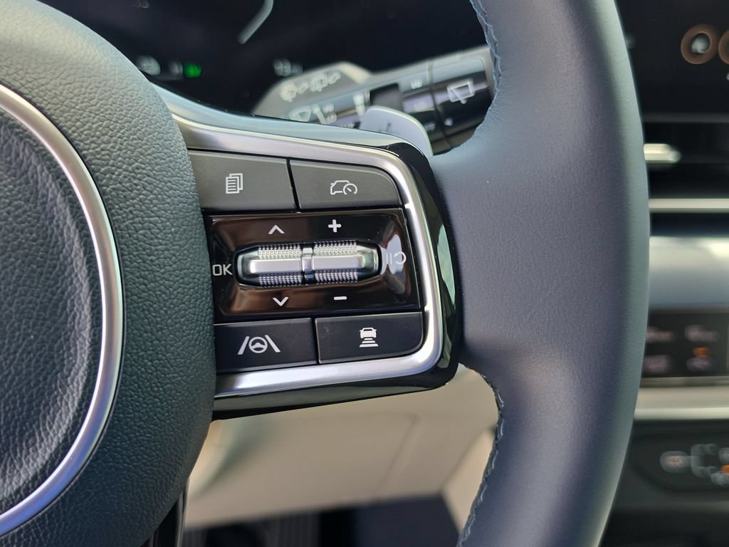 New 2026 Kia Carnival SX FWD image 33