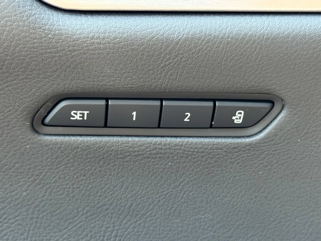 Certified 2024 Cadillac XT6 Sport w/ LPO, Onyx Lite Package AWD/4WD image 19