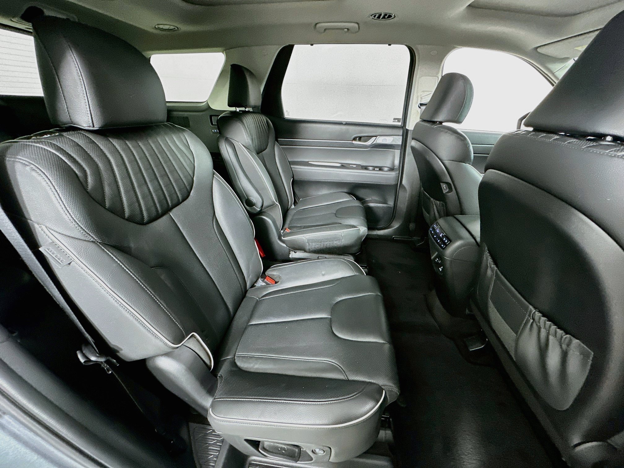 Used 2023 Hyundai Palisade Limited FWD image 30