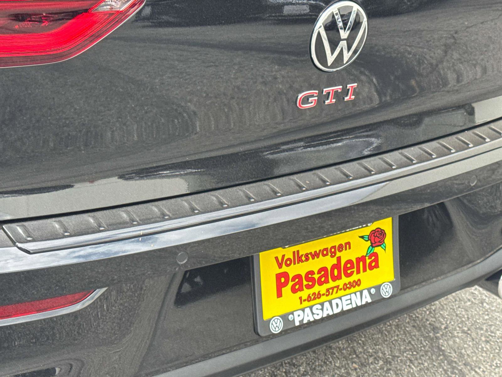 New 2025 Volkswagen GTI SE image 6