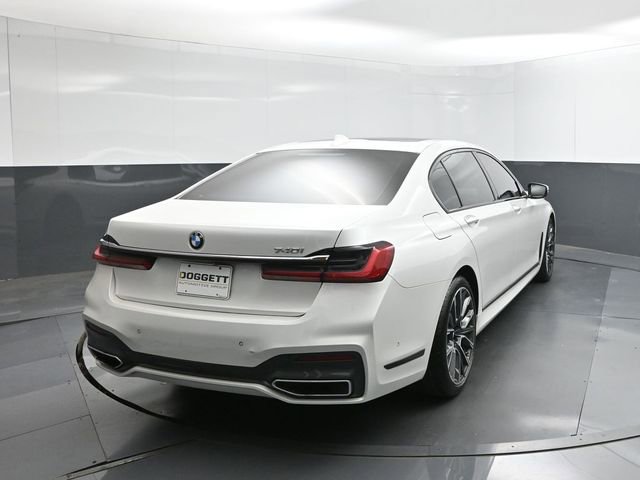 Used 2020 BMW 740i w/ M Sport Package image 5
