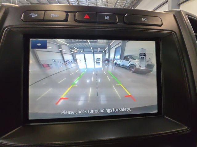 Used 2020 Ford Expedition XLT w/ Equipment Group 202A AWD/4WD image 16