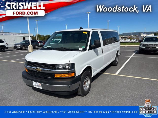 Used 2025 Chevrolet Express 3500 LT w/ LT Preferred Equipment Group RWD image 1