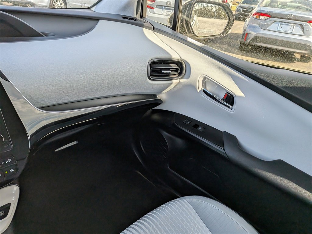 Used 2018 Toyota Prius Two w/ Prius Two Safety Plus Package image 17