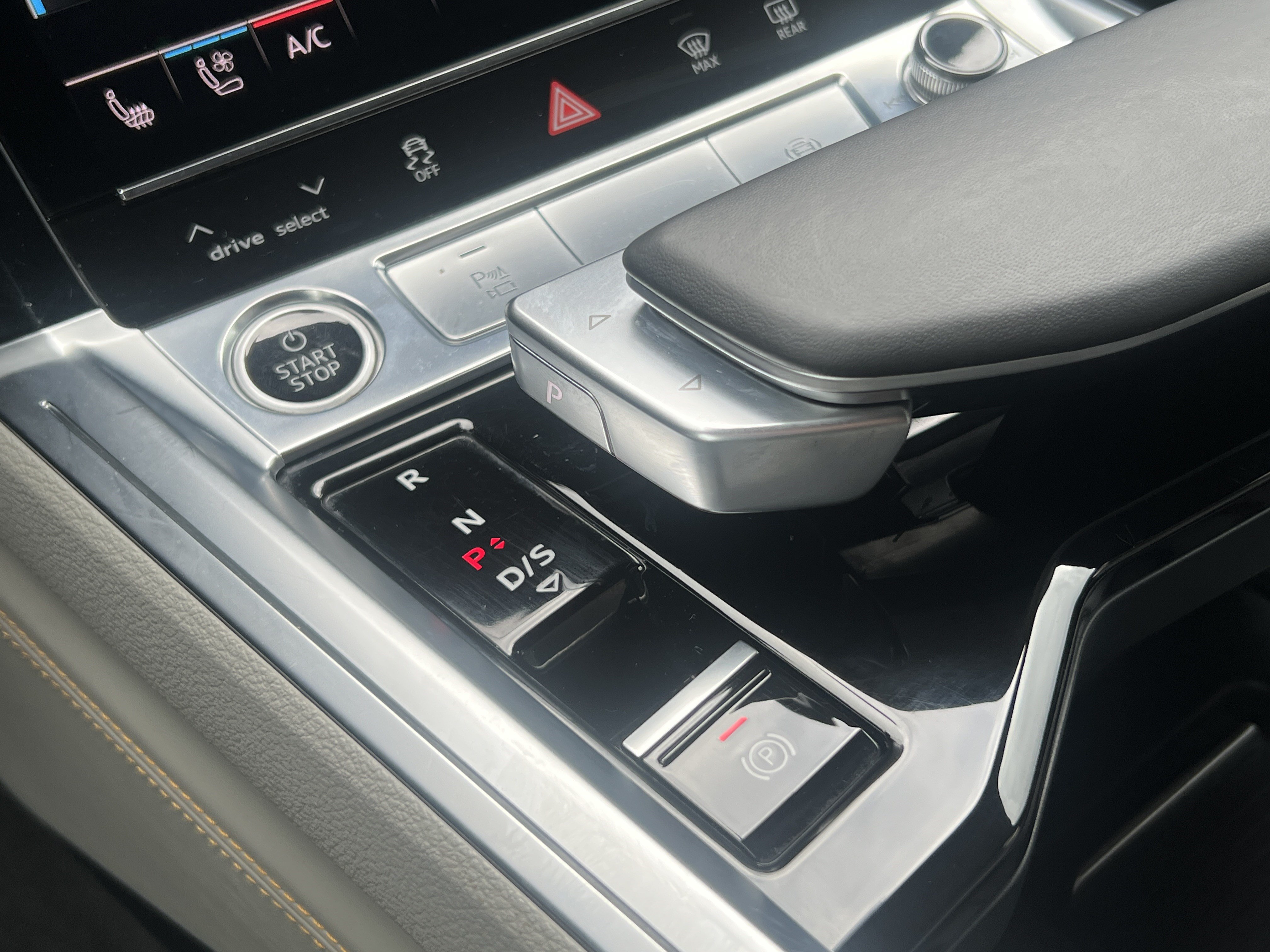 Used 2022 Audi e-tron Chronos AWD/4WD image 31
