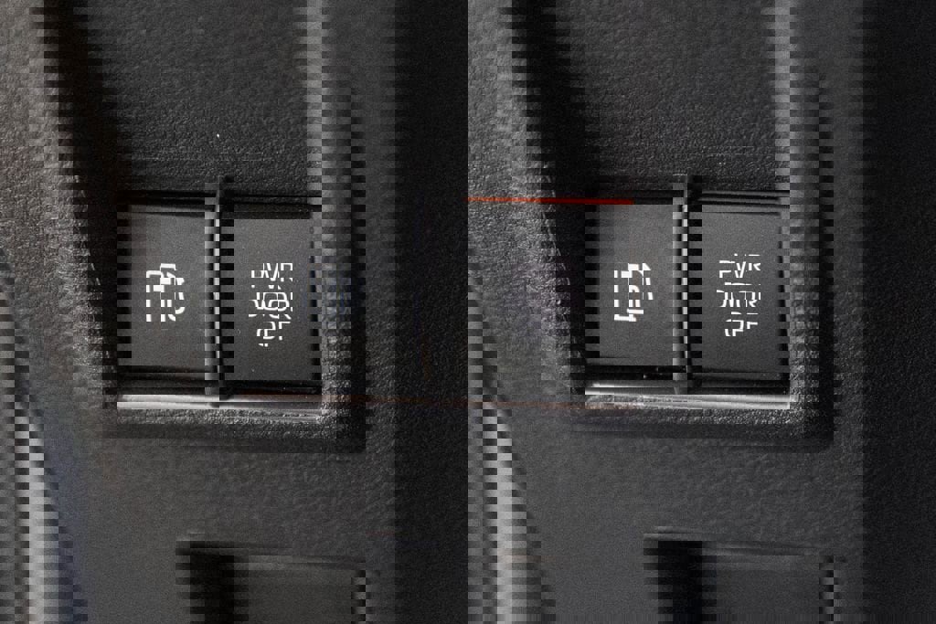 Certified 2024 Toyota Sienna LE image 23