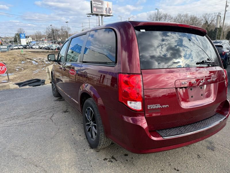 Used 2018 Dodge Grand Caravan SXT w/ Driver Convenience Group image 5