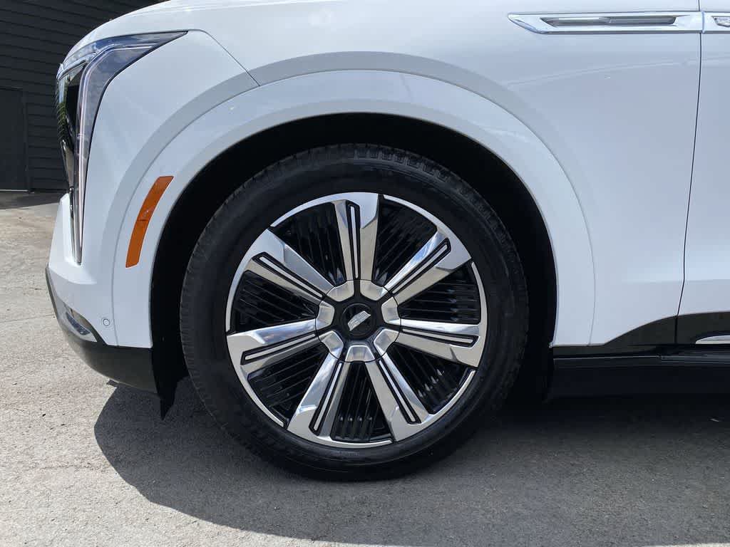 Certified 2025 Cadillac Escalade IQ Luxury 2 AWD/4WD image 12