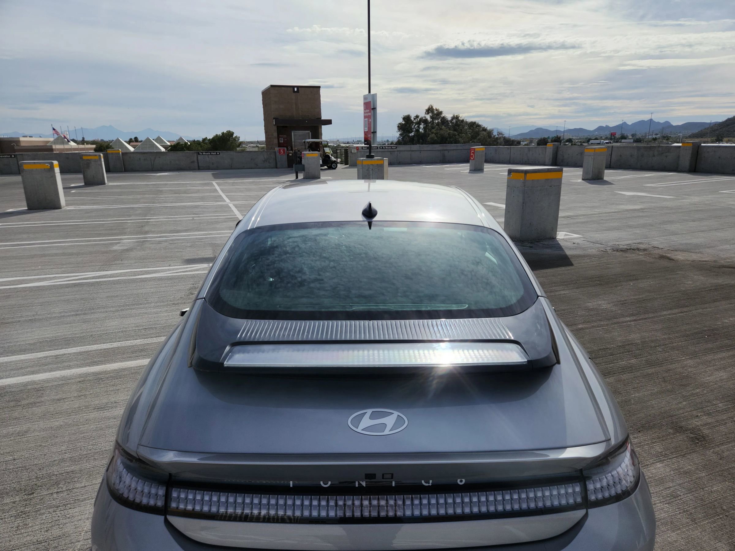 Used 2023 Hyundai Ioniq 6 SEL image 18