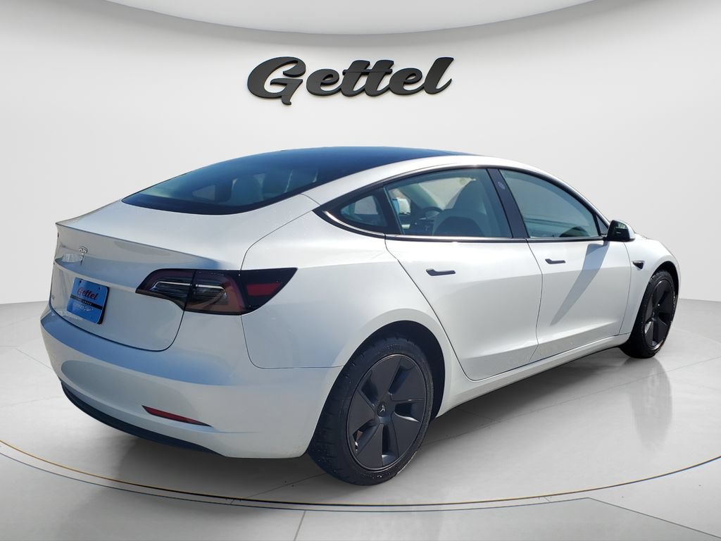 Used 2023 Tesla Model 3 Standard Range RWD image 5