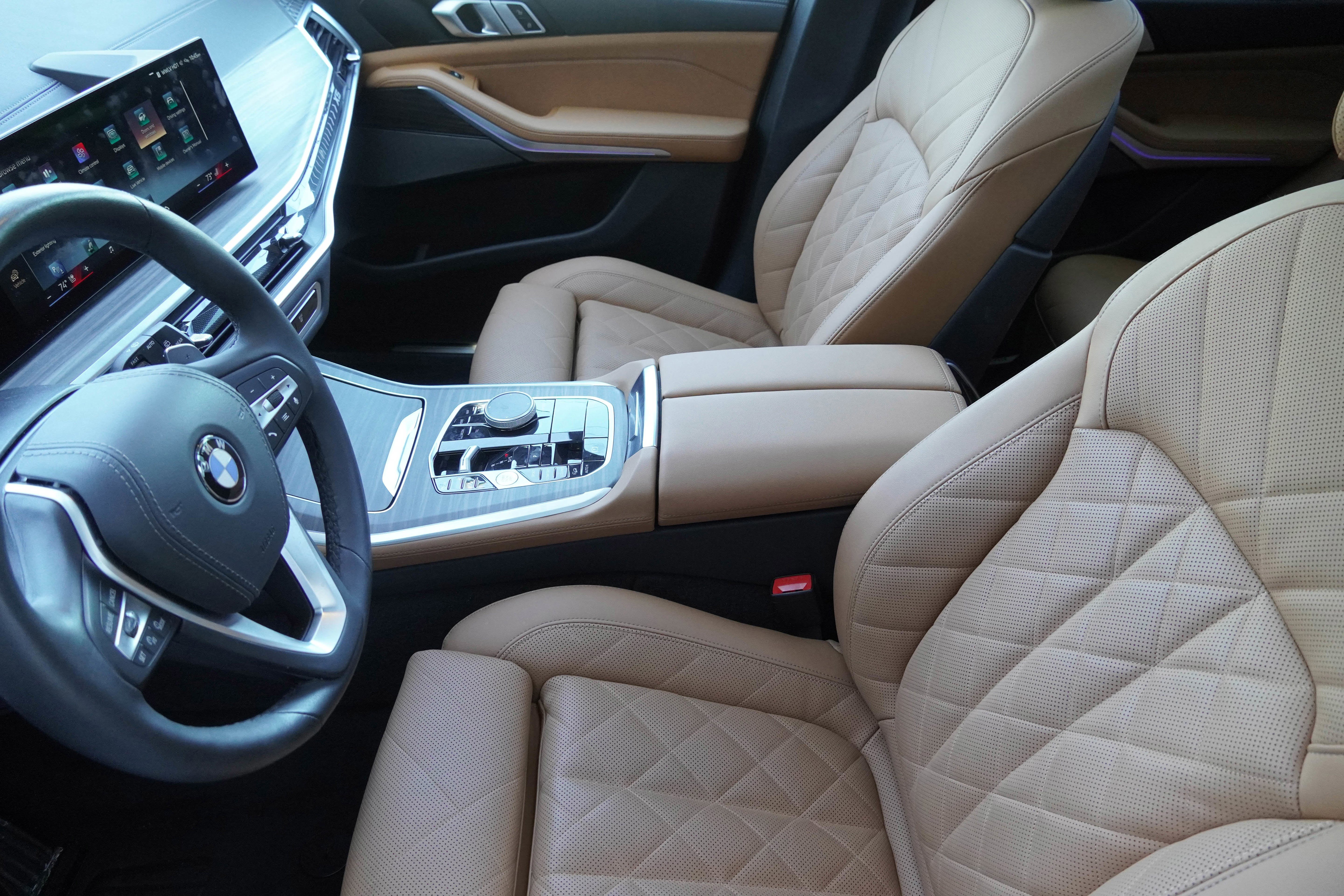 Certified 2025 BMW X5 xDrive40i w/ Climate Comfort Package image 11