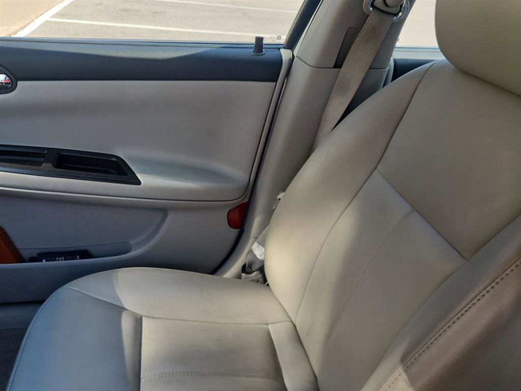 Used 2013 Chevrolet Impala LTZ FWD image 17