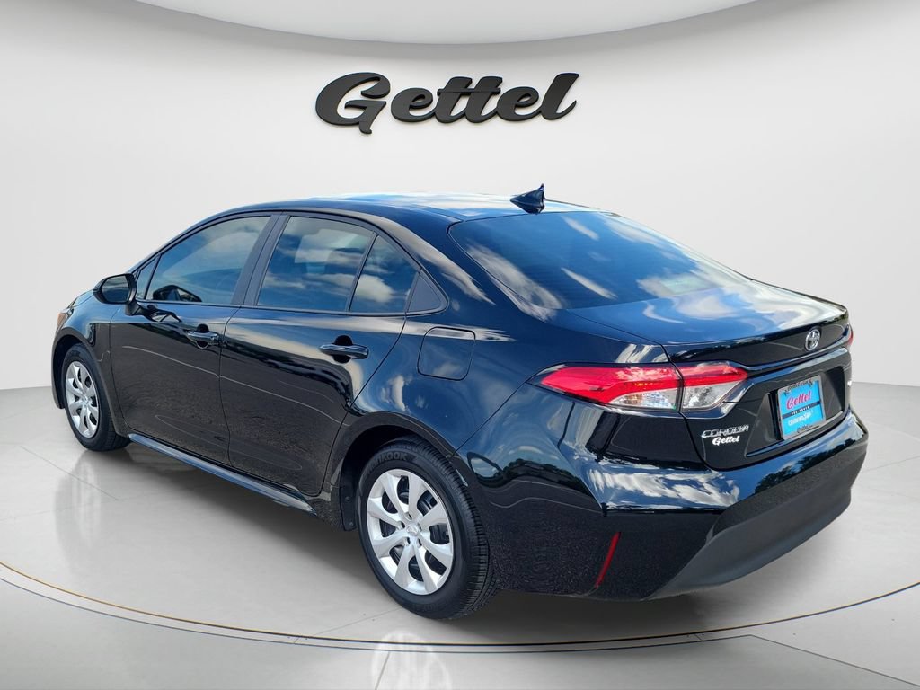 Certified 2025 Toyota Corolla LE w/ Convenience Package FWD image 7
