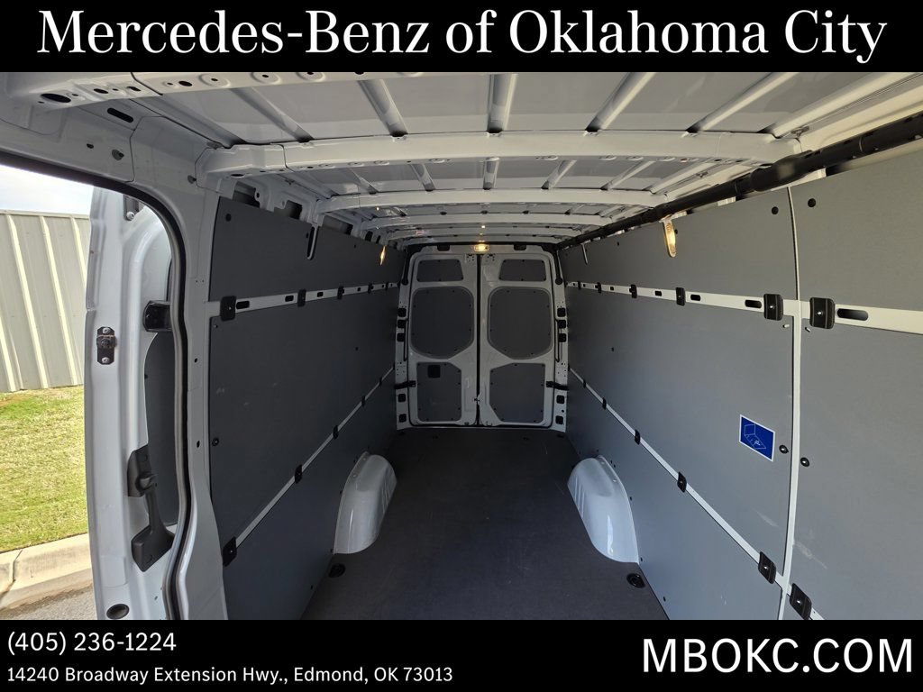 Used 2025 Mercedes-Benz Sprinter 2500 image 8