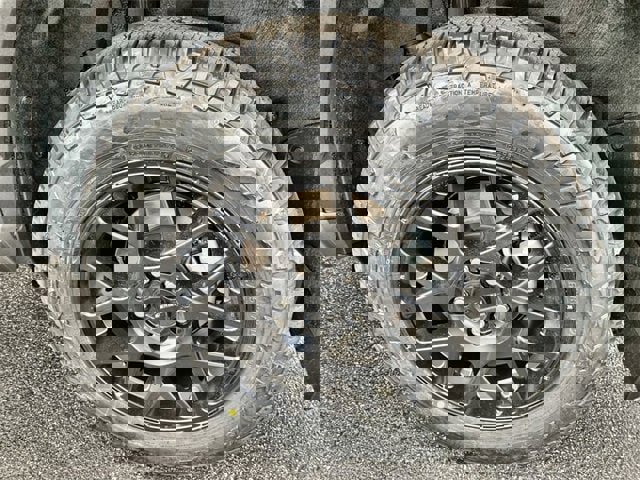 New 2025 Toyota RAV4 XLE image 33